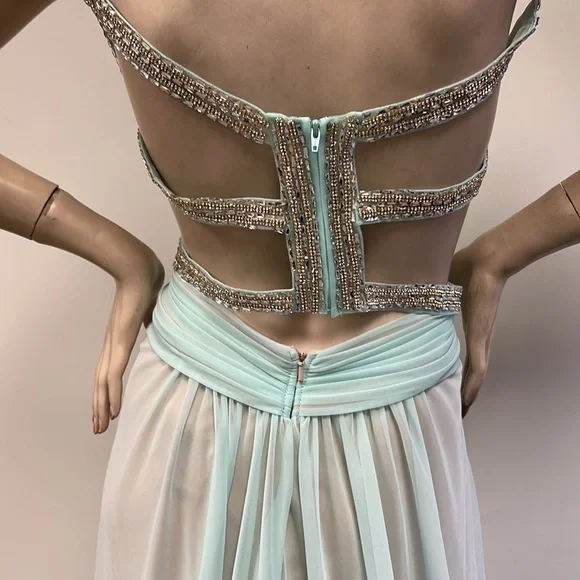 TERANI COUTURE deep V-Neck crystal embellished cutout back long gown - Picture 6 of 17